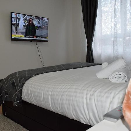 Glasgow Lovely Apartment D&N ภายนอก รูปภาพ