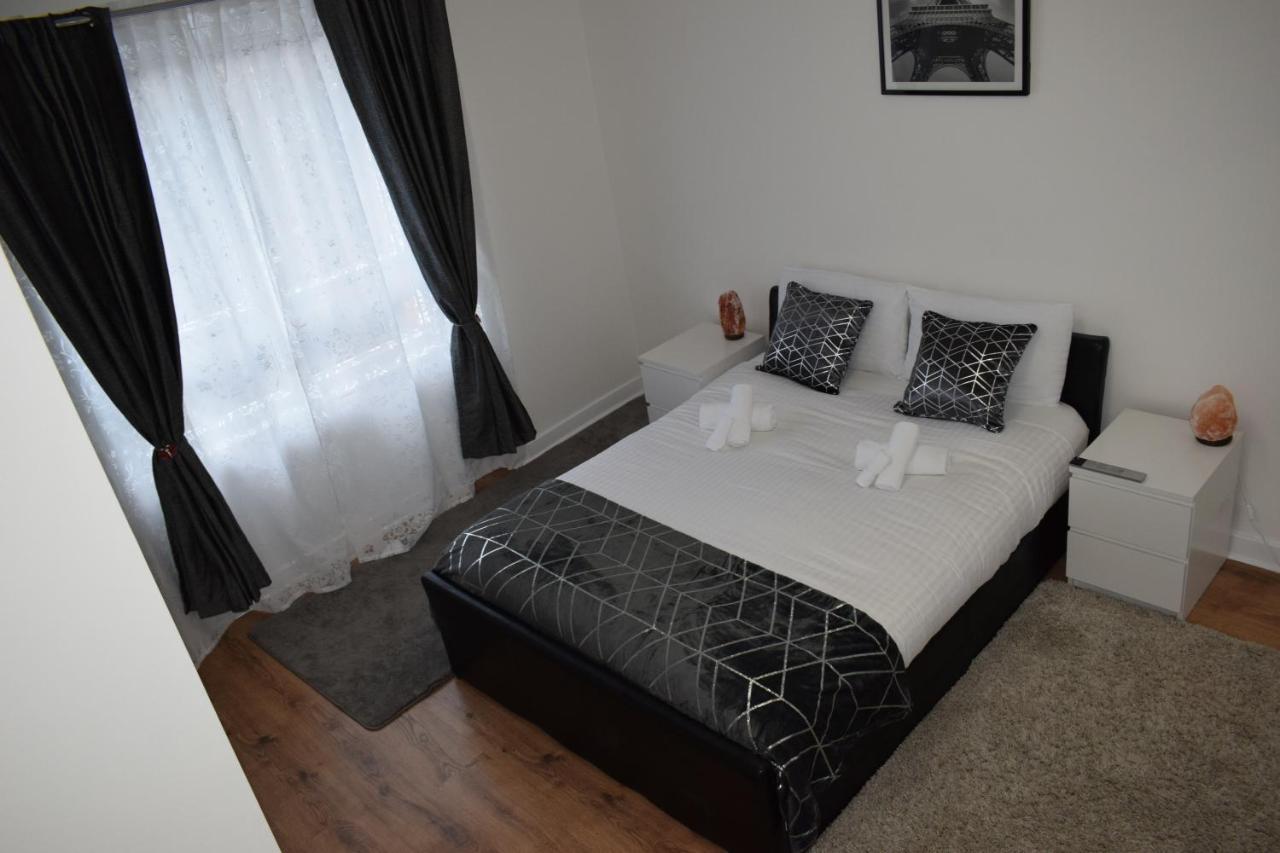 Glasgow Lovely Apartment D&N ภายนอก รูปภาพ