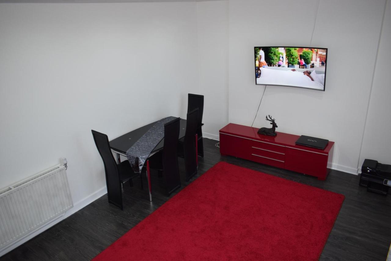 Glasgow Lovely Apartment D&N ภายนอก รูปภาพ