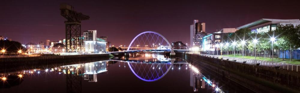 Glasgow Lovely Apartment D&N ภายนอก รูปภาพ